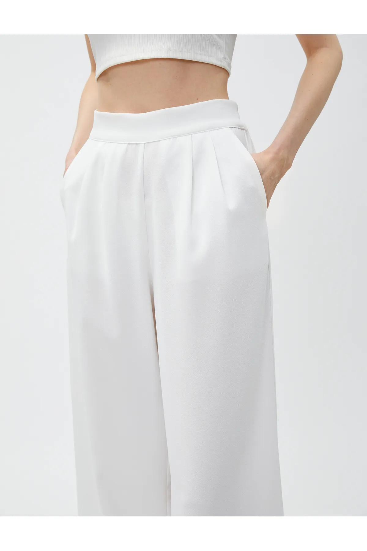 Koton  Hose mit weitem Bein, Taschen und elastischem Bund