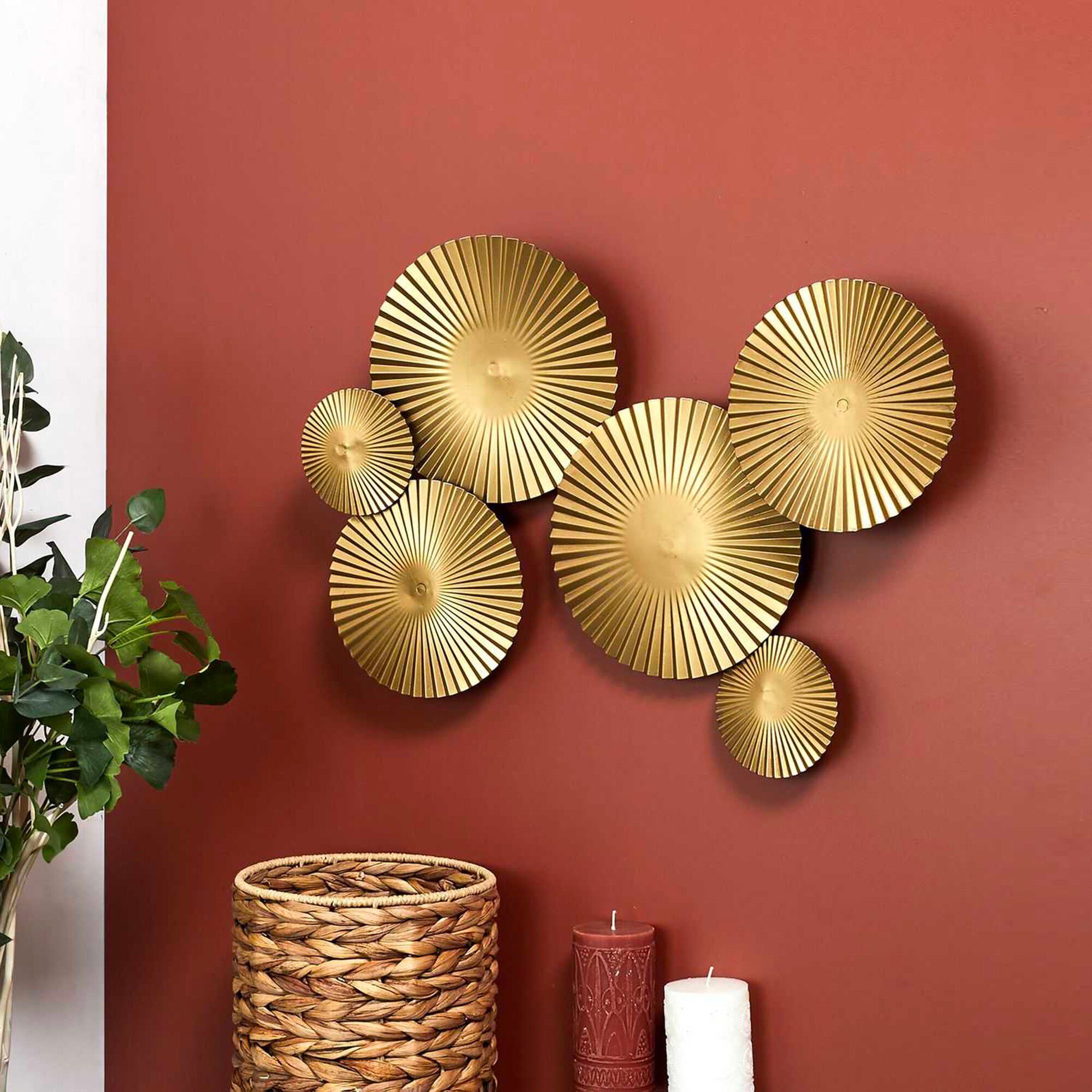 Décoration murale 6 disques métal doré