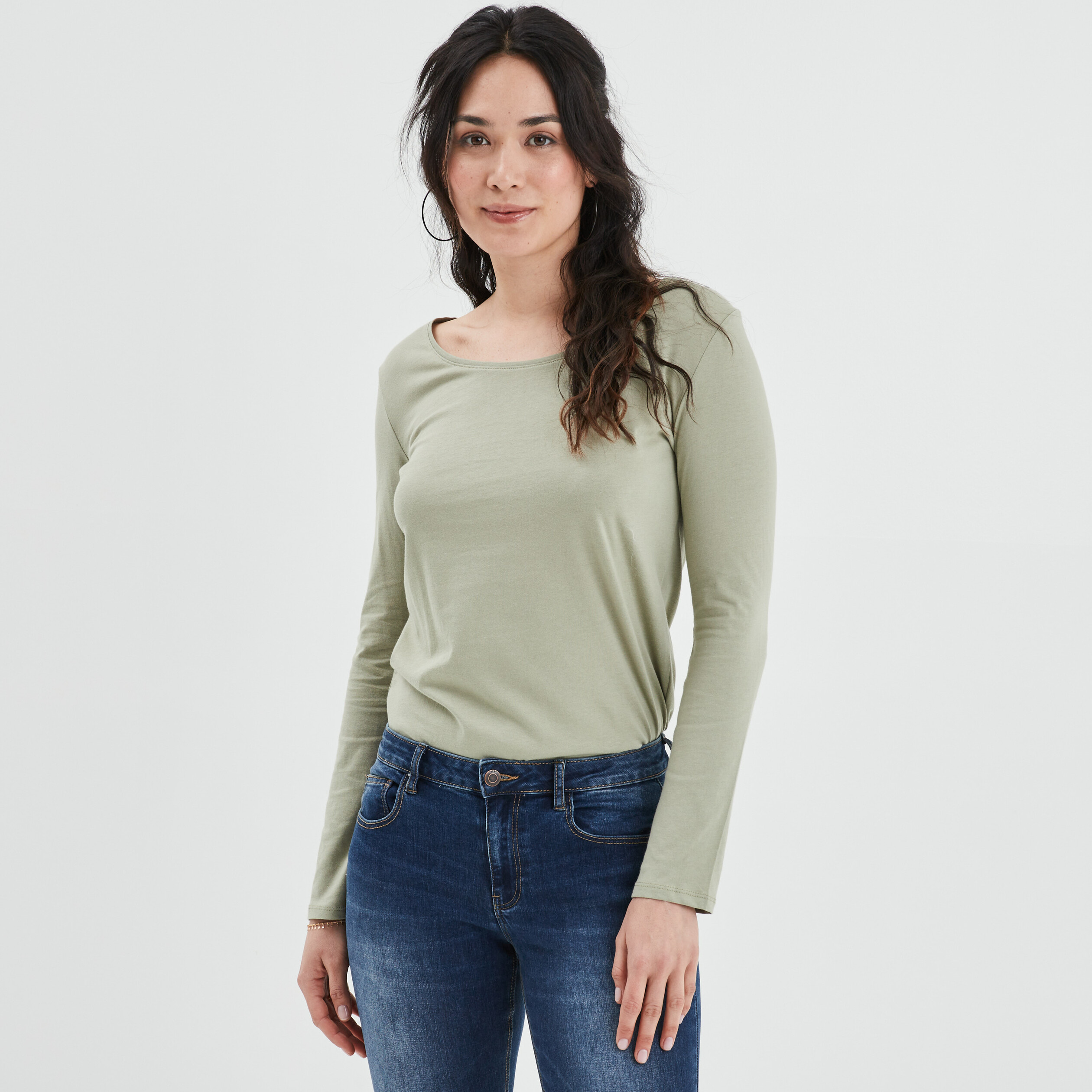 T-shirt manches longues vert kaki femme | La Halle