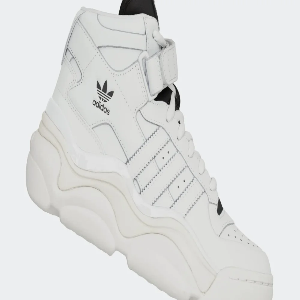 adidas Forum Millencon HQ6040 / weiss