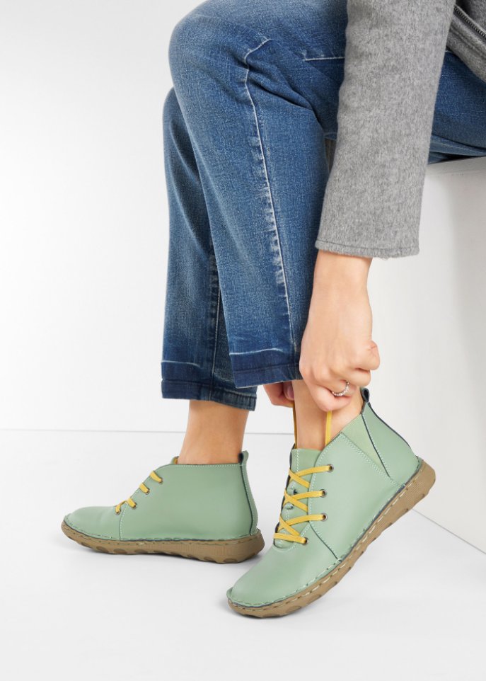 Bequemer Schnür Boot aus Leder