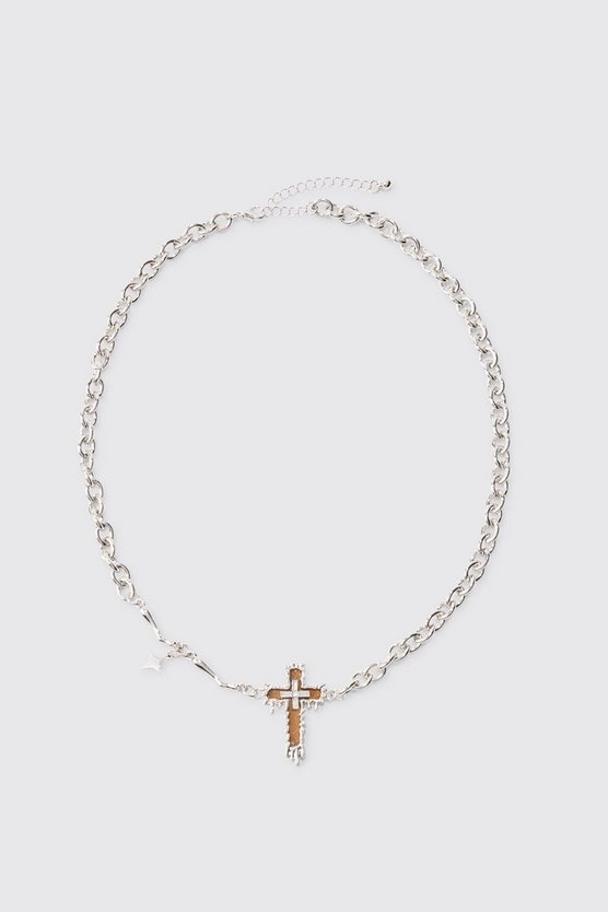 Silberne Kette mit Kreuz-Anhänger