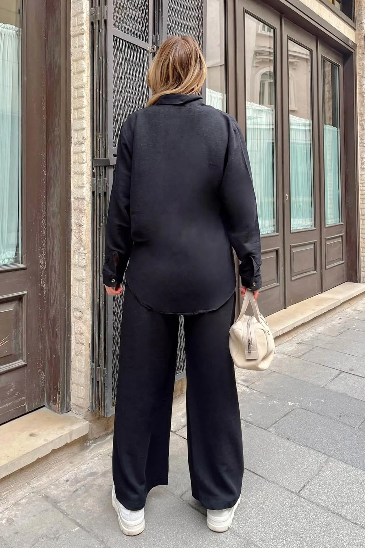Swist  Schwarzes, übergroßes Hemd-Hosen-Set für Damen aus Leinen