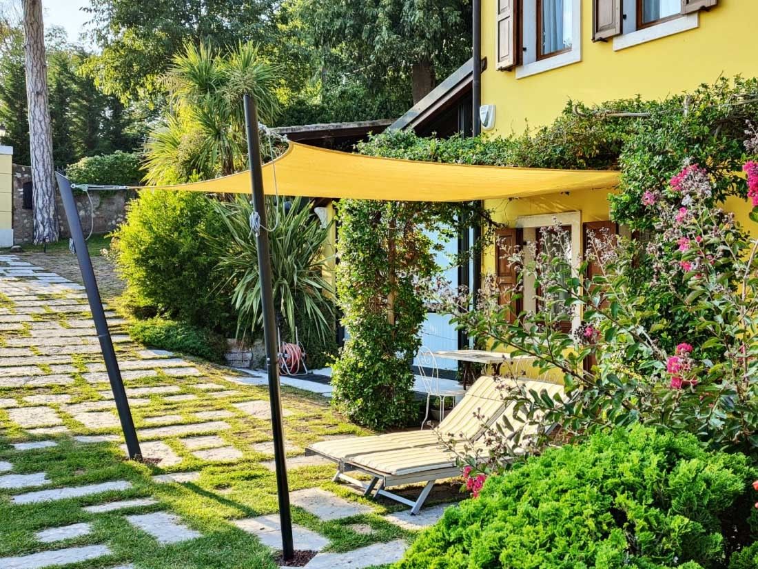 Maanta Ulisse 75° Bodenplatte Stahlmast für Sonnensegel