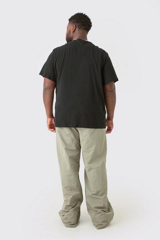 Plus schwarzes gespleißtes T-Shirt