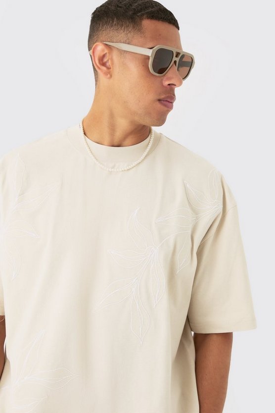 Kastiges Oversize T-Shirt mit floraler Stickerei