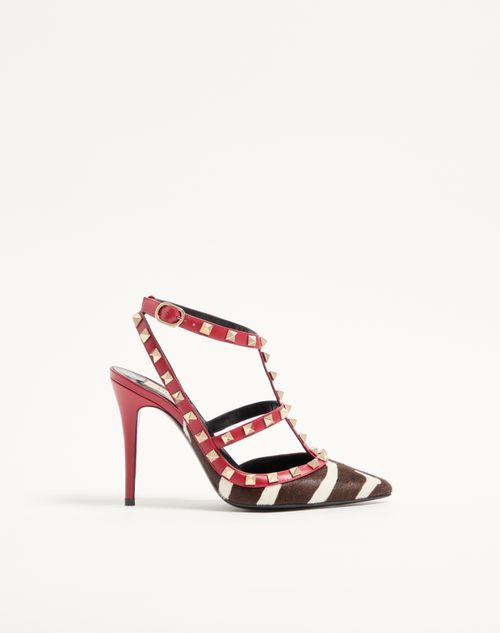 Rockstud pumps i 100 mm kalveskind med hesteskindseffekt