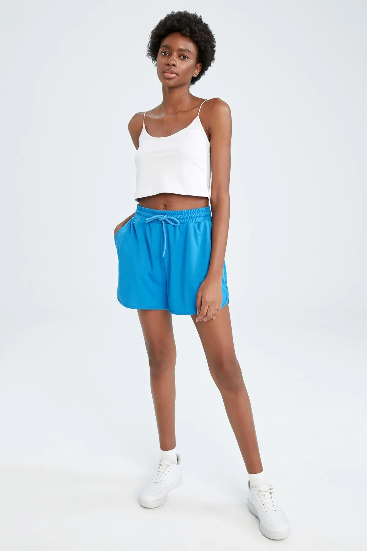DeFacto  Passform: Shorts mit flexibler Taille