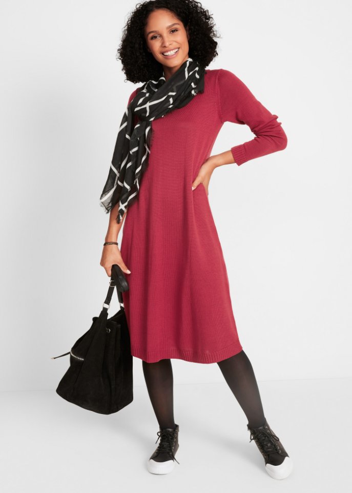 Knieumspielendes Strickkleid in ausgestellter Form