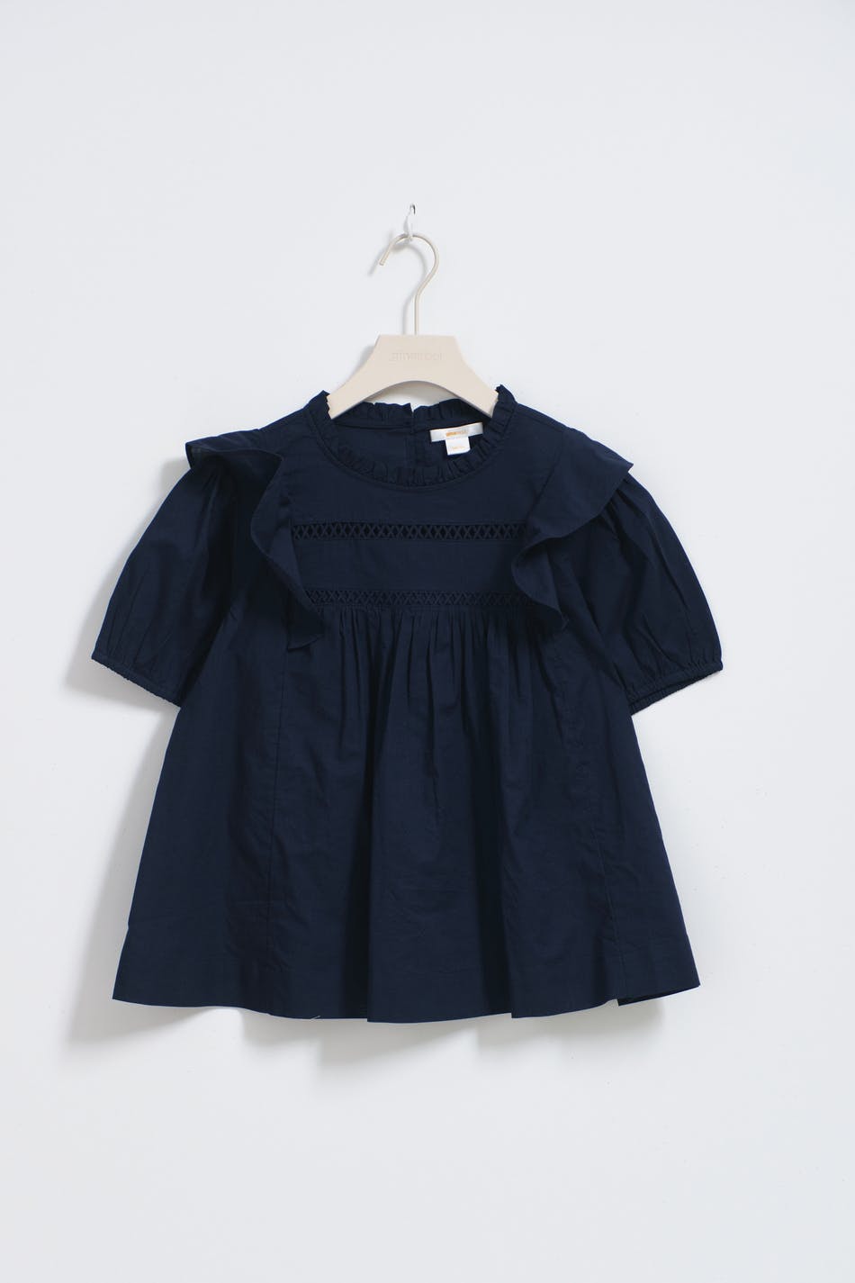 Y puffsleeve lace top