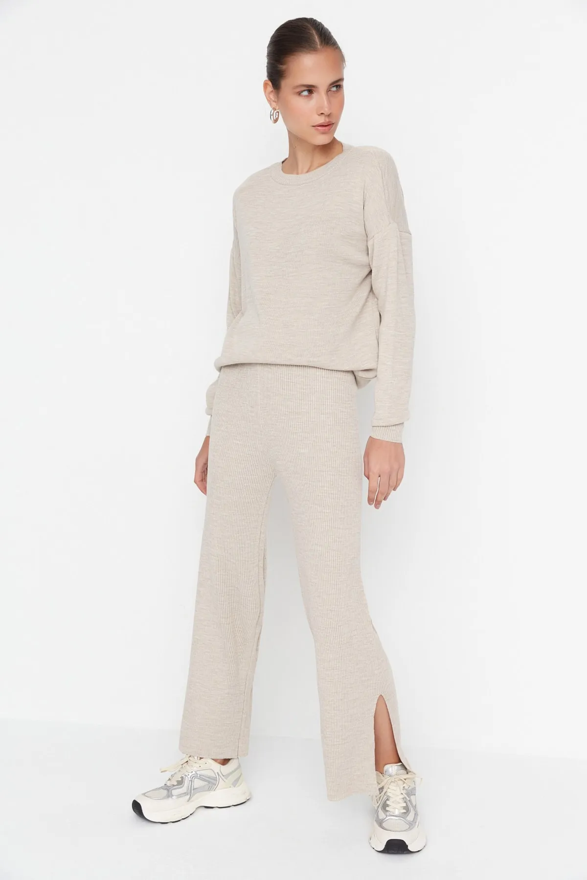 Trendyol Collection  Beige Wide Fit Basic-Hose Strickoberteil und -unterteil-Set TWOAW22AU0040