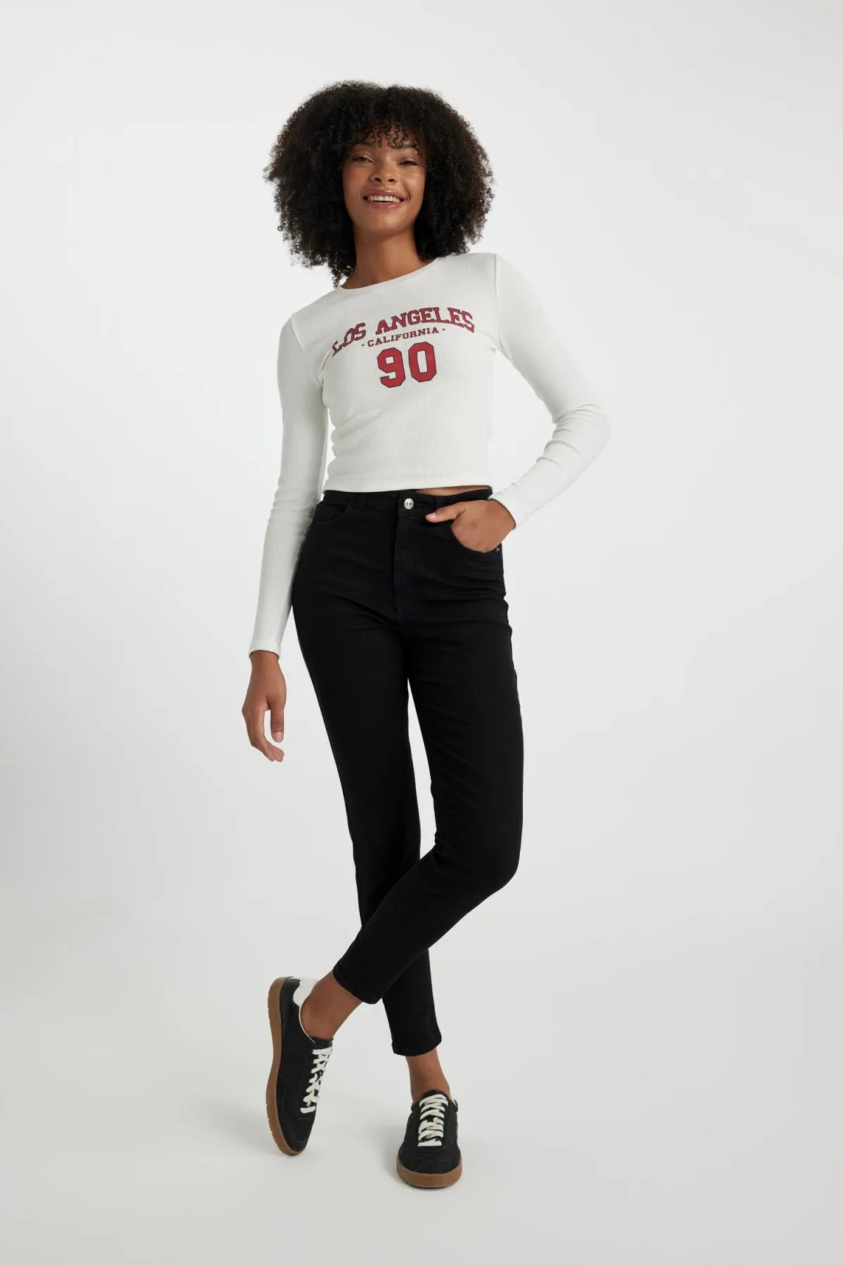 DeFacto  Rebeca Skinny Fit Jeanshose mit normaler Taille und schmalem Bein in Knöchellänge A6984ax23au