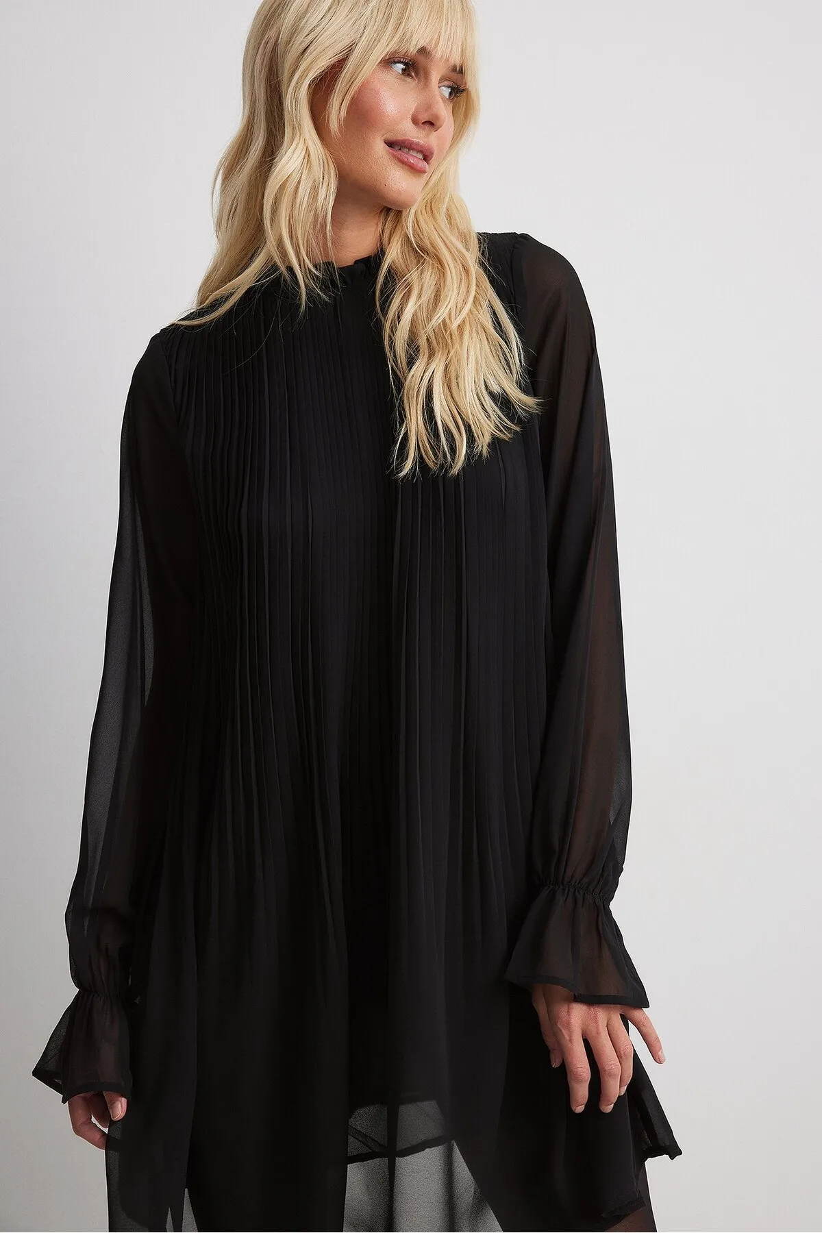 NA-KD  Mini-Plisseekleid