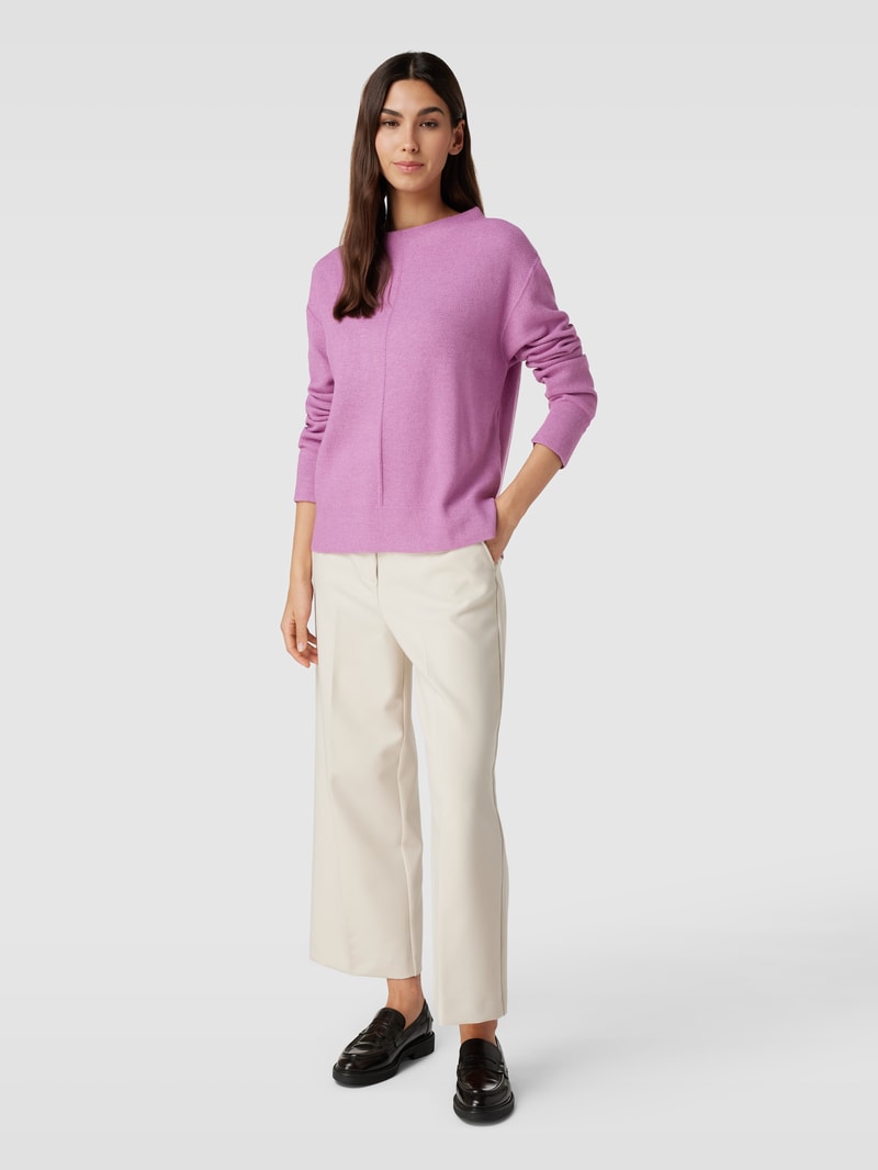 Strickpullover mit Ziernähten in violett