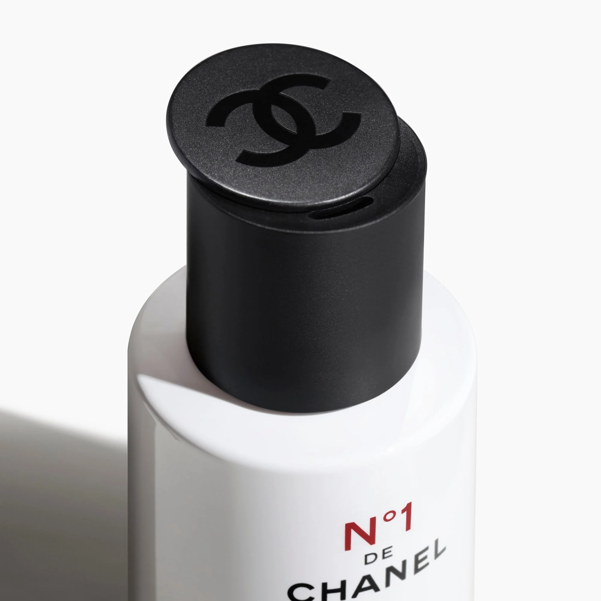 CHANEL Reinigungspuder-Mousse Nr. 1 – Reinigen – Klären – Strahlend