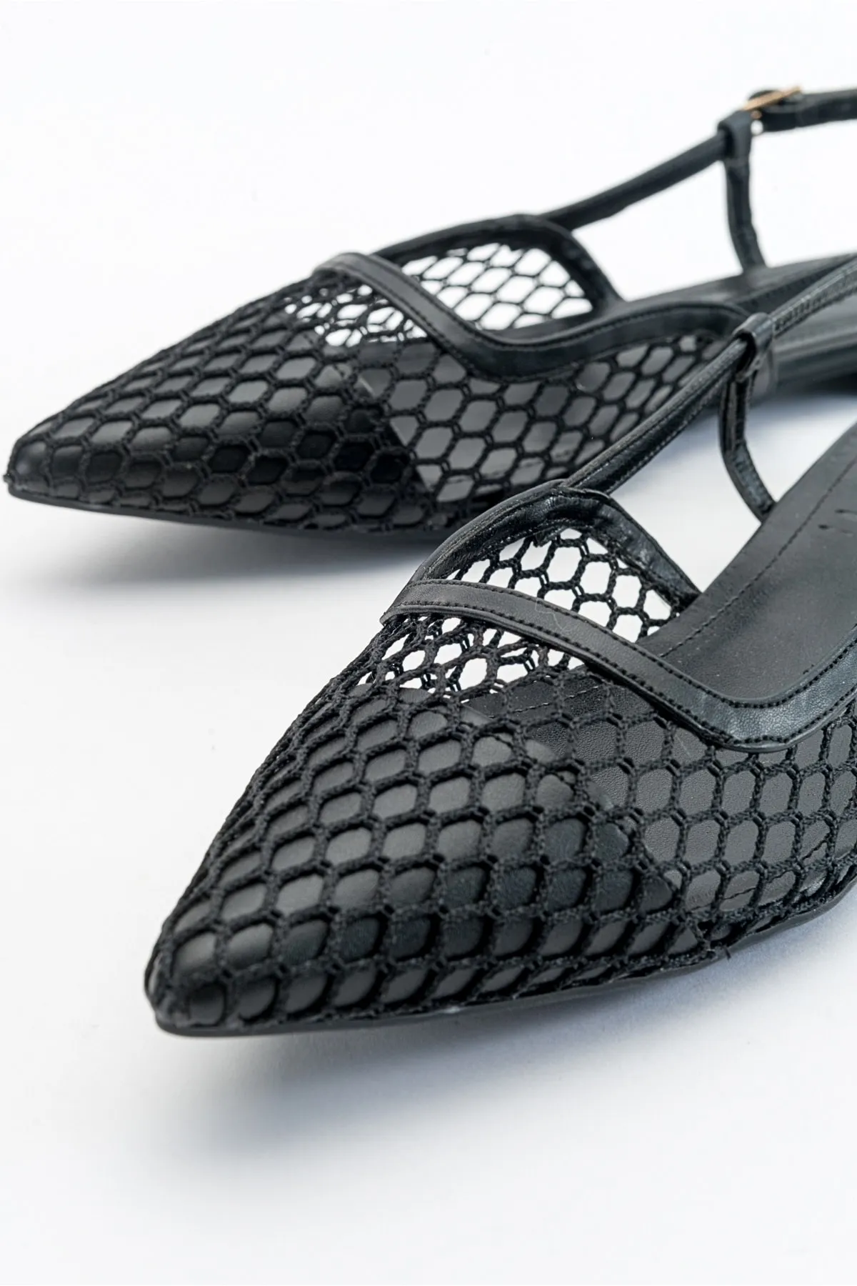 LuviShoes  Brace Black Skin Damensandalen