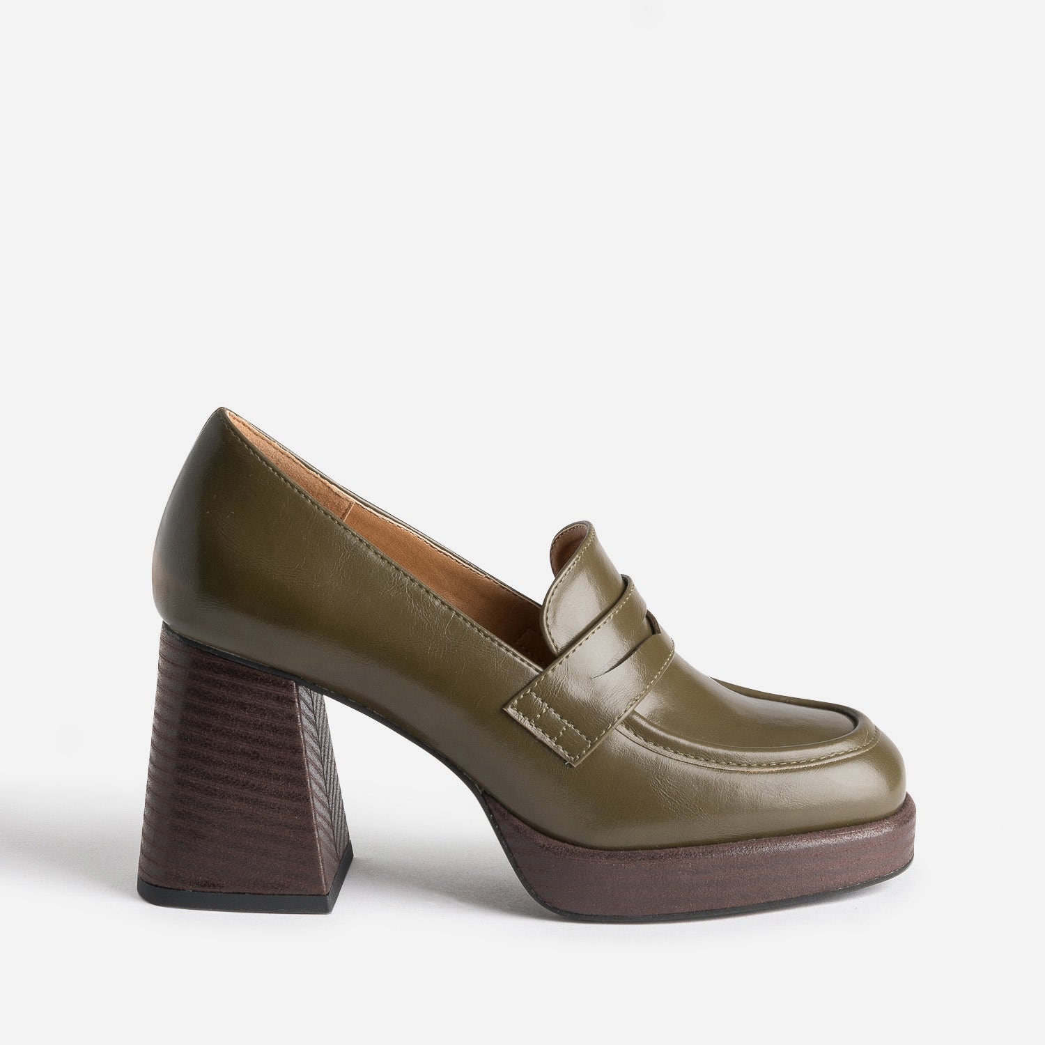 Mocassin kaki à talon et plateforme