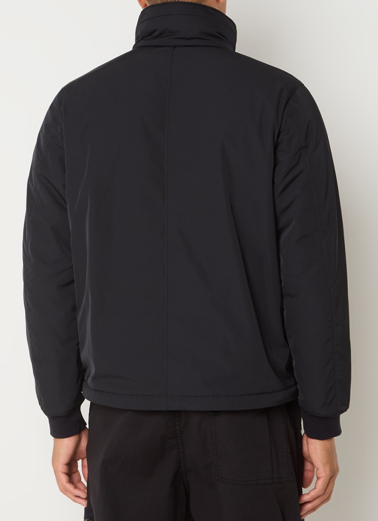 Μονωμένο μπουφάν Stone Island 43726 με πλαϊνές τσέπες και πτυσσόμενη κουκούλα