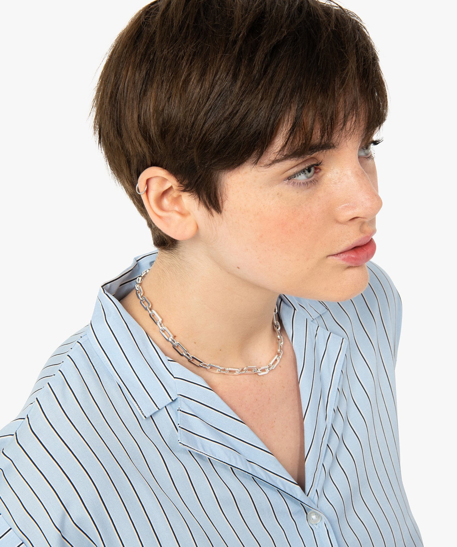Chemise femme à manches courtes avec patte sur l'épaule raye | GEMO