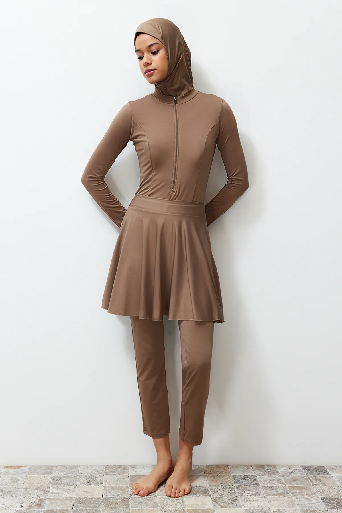 Trendyol Modest  Kamelfarbenes 3-teiliges, vollständig bedecktes Strandbekleidungs-Badeanzug-Set TCTSS24CF00006