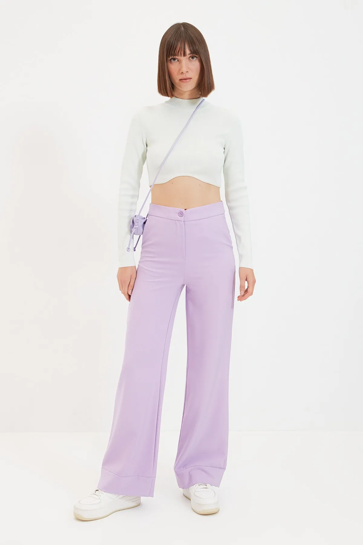 Trendyol Collection  Fliederfarbene Hose mit weitem Bein/Webhose mit weitem Bein TWOSS19ST0179