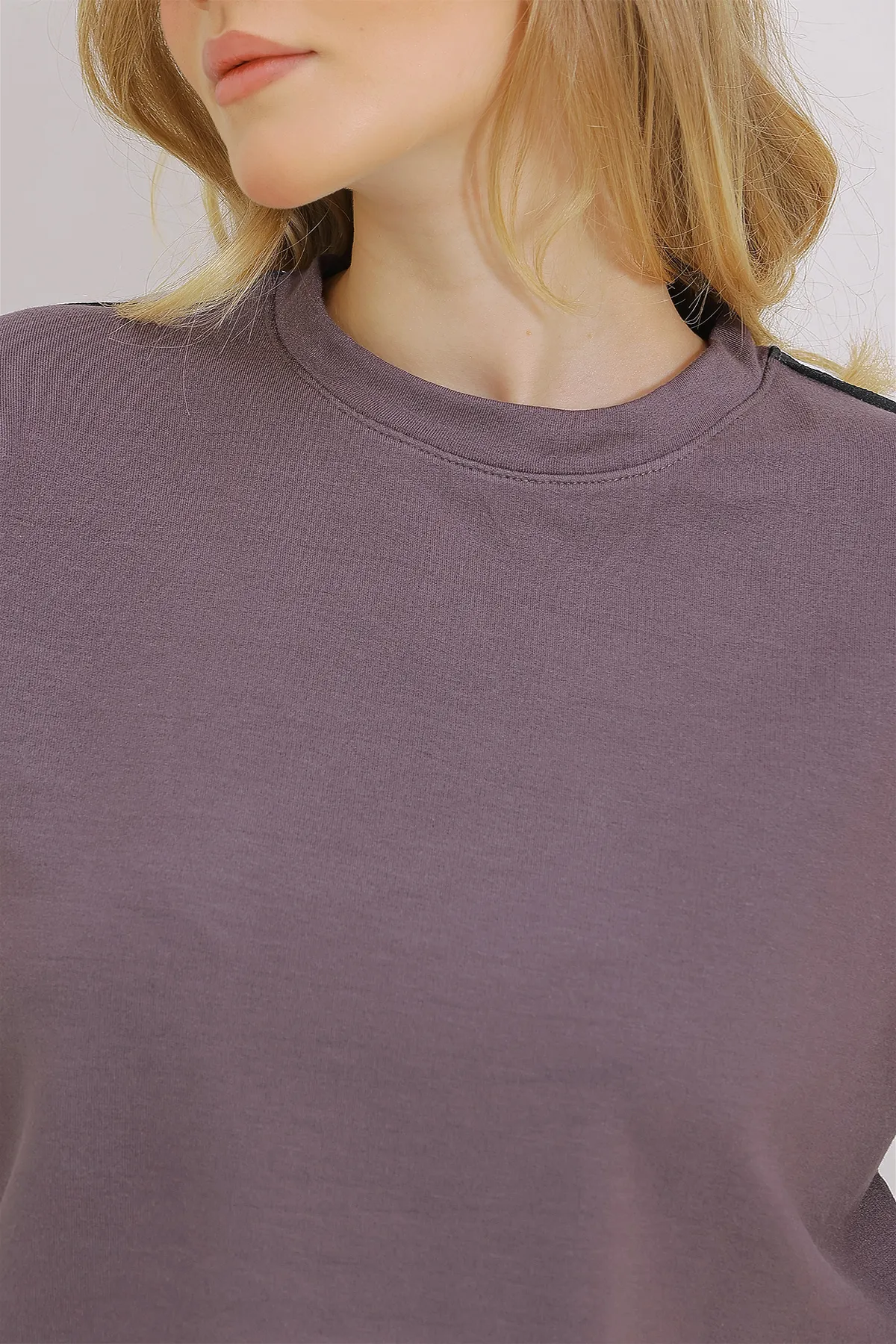 Trend Alaçatı Stili  Grauer Trainingsanzug mit Streifendetail für Damen ALC-X11464
