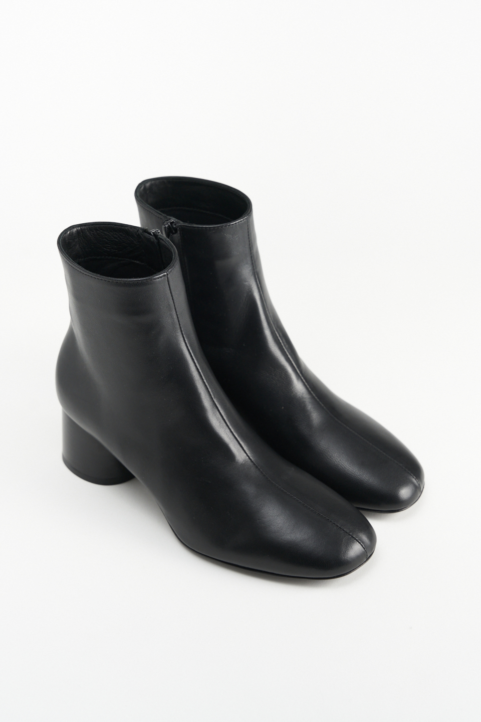 WG1 nappa black