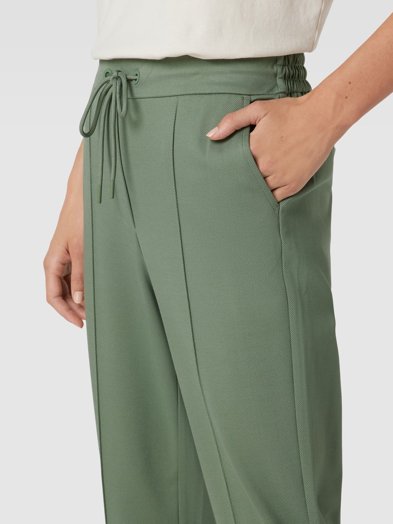 Sweatpants mit Ziernähten in hellgrün