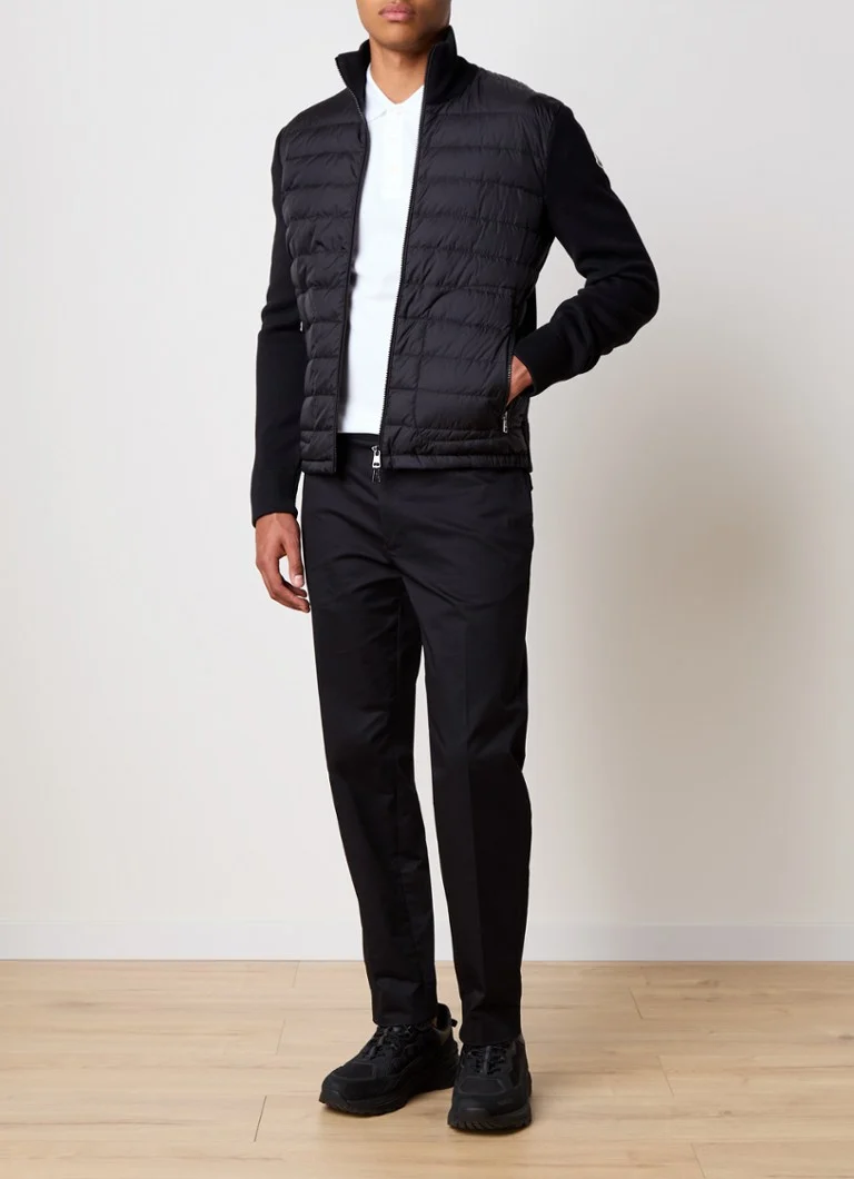 Giacca Moncler in misto lana con parte frontale trapuntata.