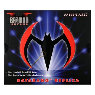 ** % SALE % ** Batman of the Future Prop Replica 1/1 Batarang (rot) 20 cm