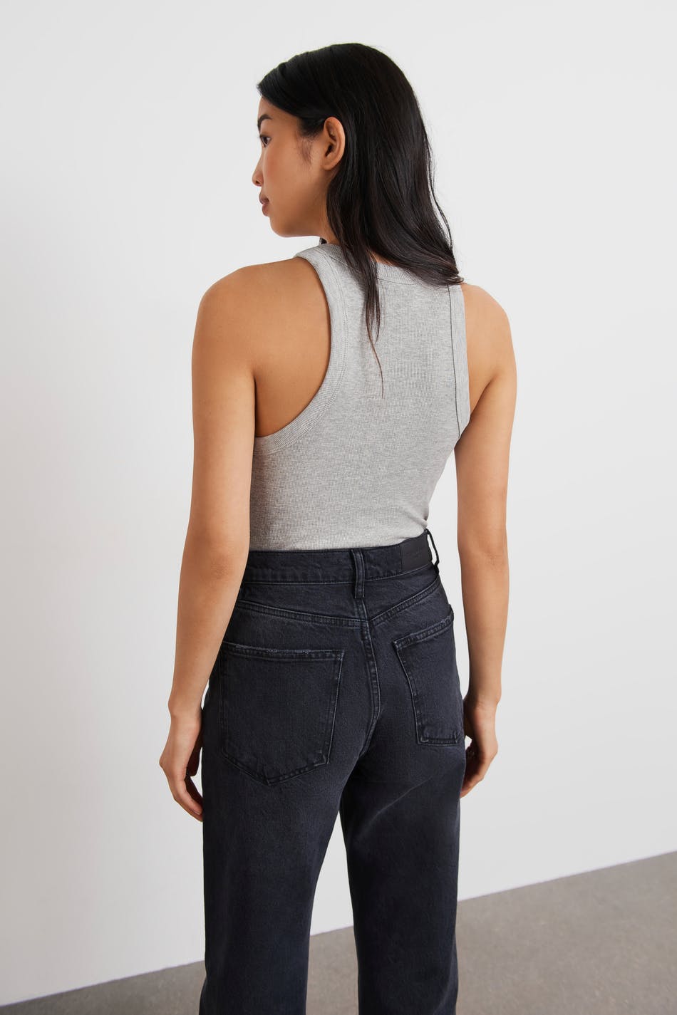 Basic rib tank