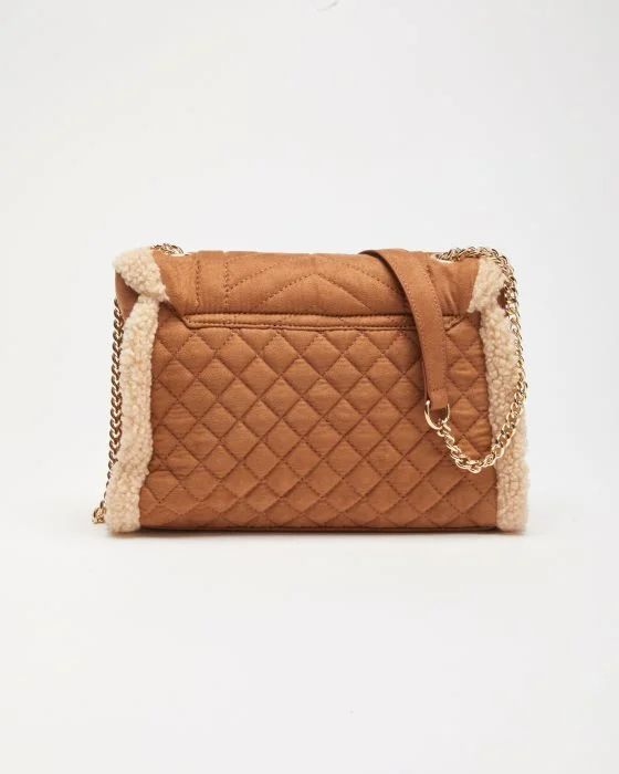 Sac matelassé finition moutonnée