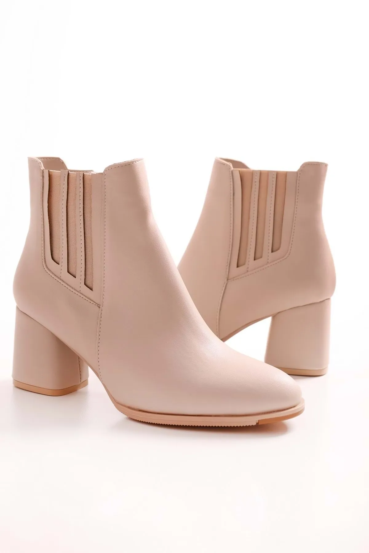Shoeberry  Damen-Stiefel „Misty Beige Skin“ mit Absatz Beige Skin