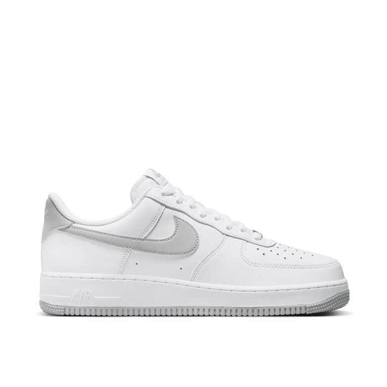 NIKE Wmns Air Force 1 Low 
