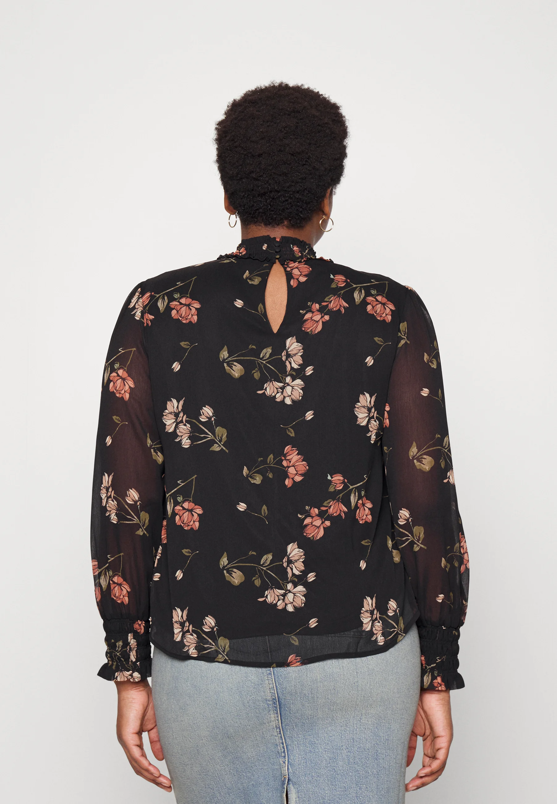 Vero Moda Curve VMSMILLA - Blusa