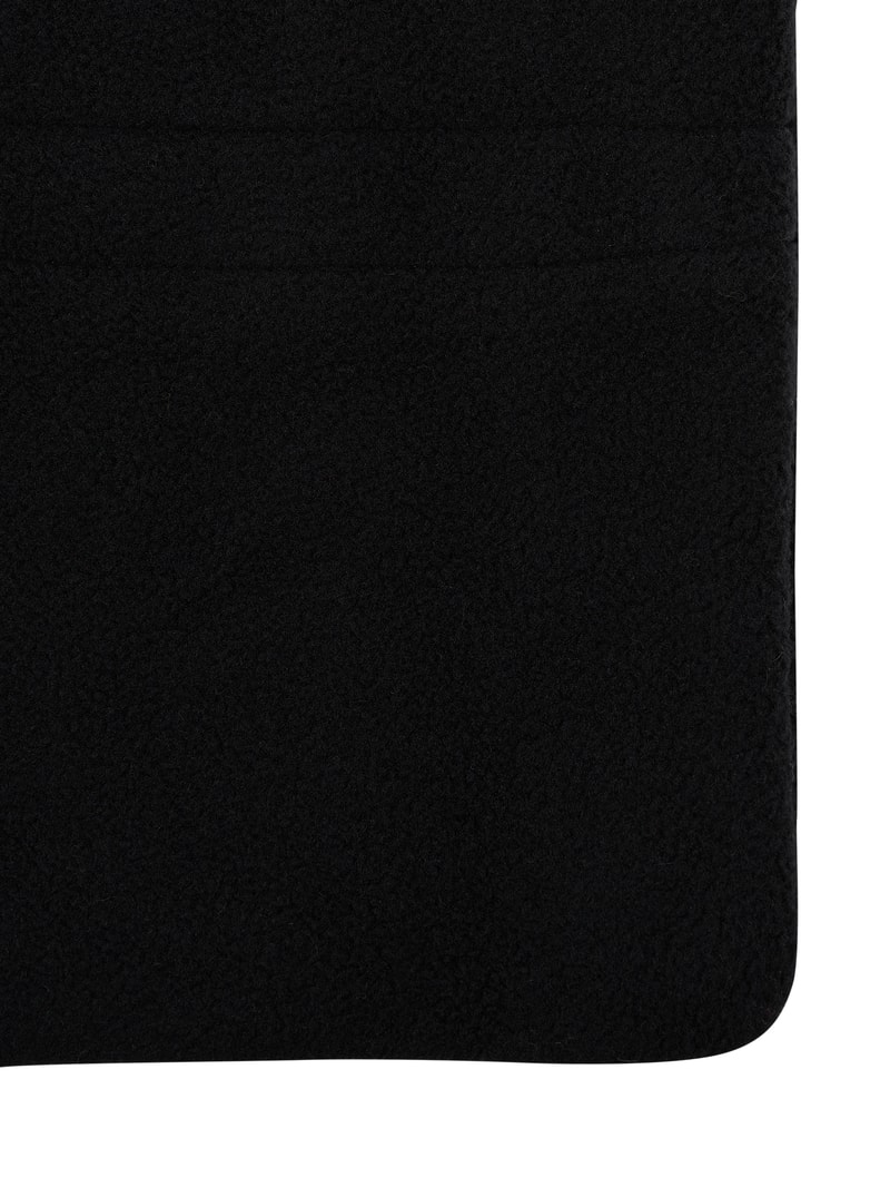 Schal auf Fleece in schwarz