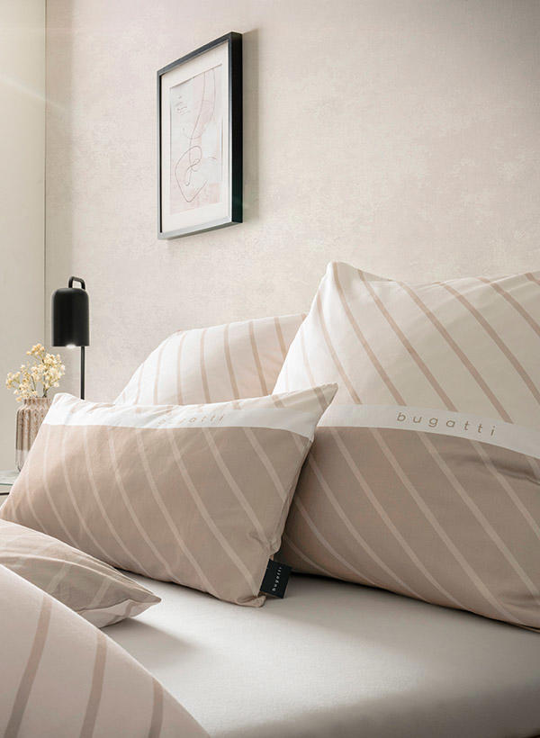bugatti, Wende-Bettwäsche, 135x200 cm, Baumwoll-Satin, beige gestreift