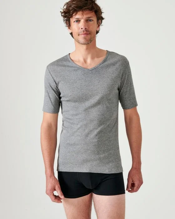 Lot de 2 tee-shirts Essential col V, manches courtes