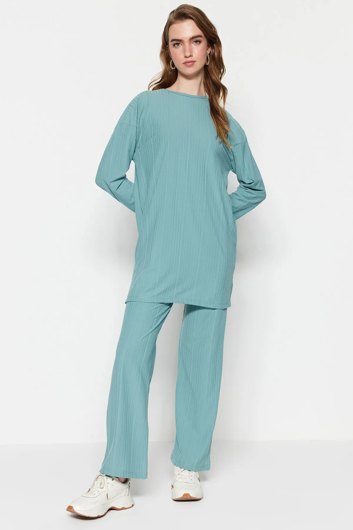 Trendyol Modest  Mintgrünes, plissiertes Tunika-Hosen-Strickset TCTSS23US00009