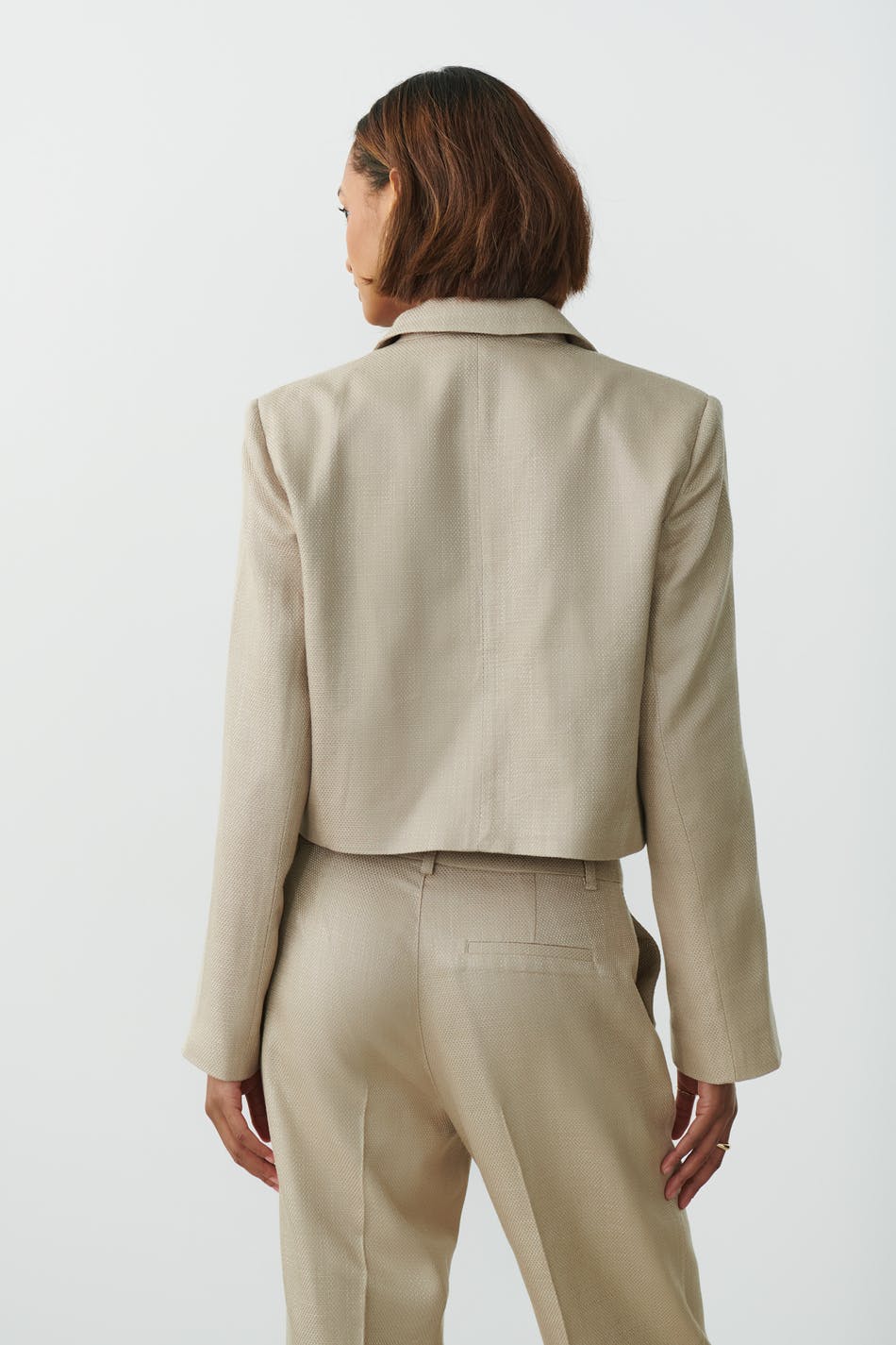Cropped texture blazer