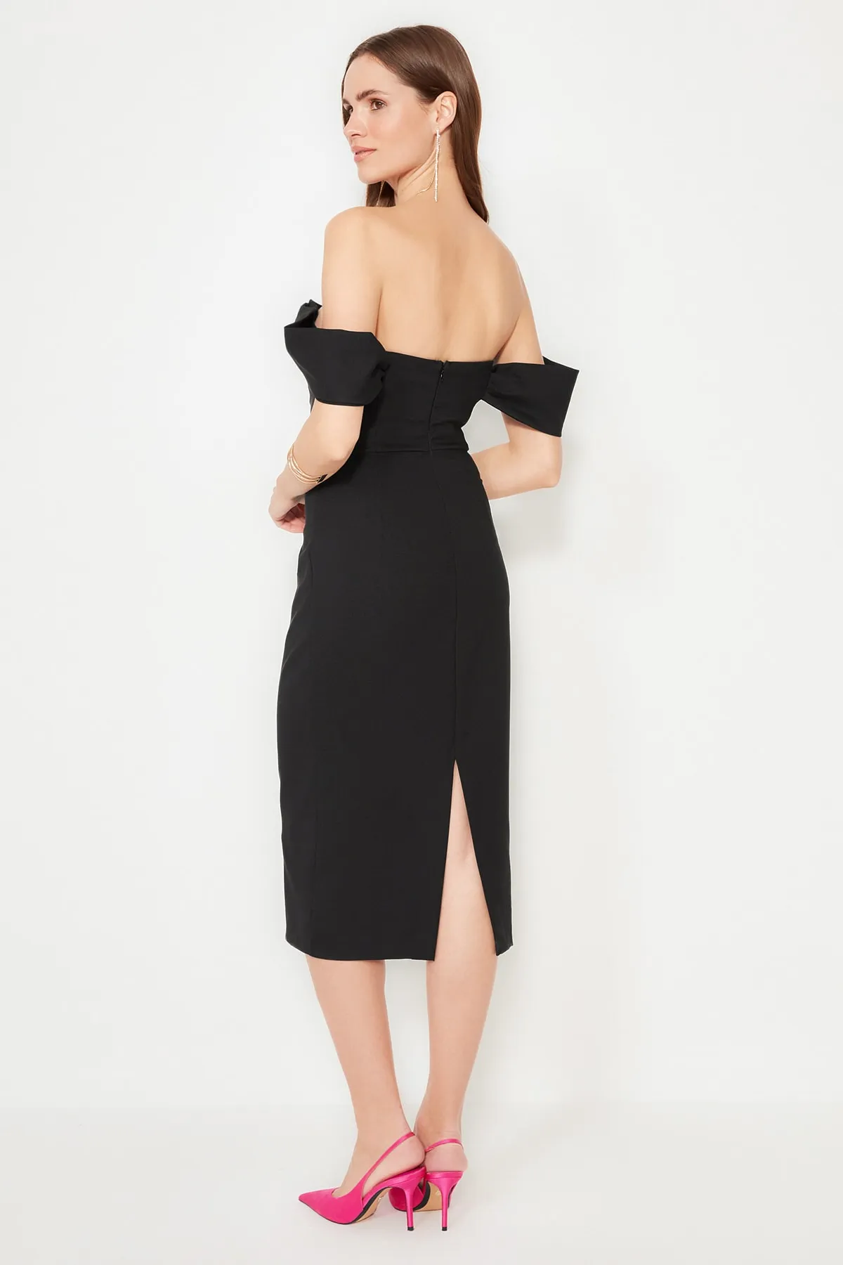 Trendyol Collection  Schwarzes, figurbetontes, gewebtes Korsett mit detailliertem, elegantem Abendkleid TPRSS22EL00097