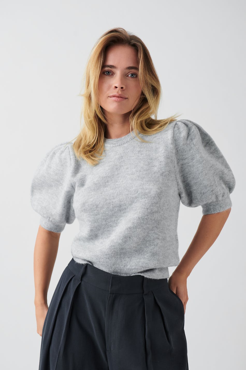 Knitted puff sleeve top