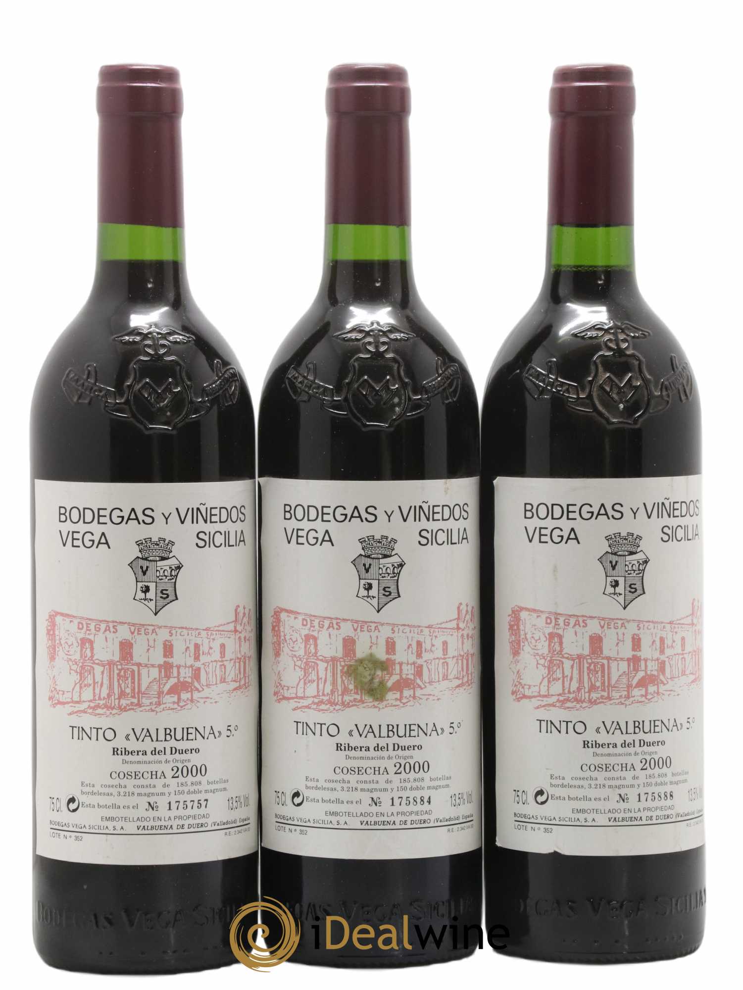 Ribera Del Duero DO Vega Sicilia Valbuena 5 ano Famille Alvarez  2000 - Lot de 3 Bouteilles