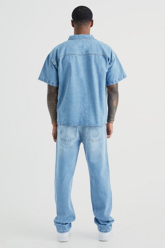 Kurzärmliges kastiges Jeanshemd