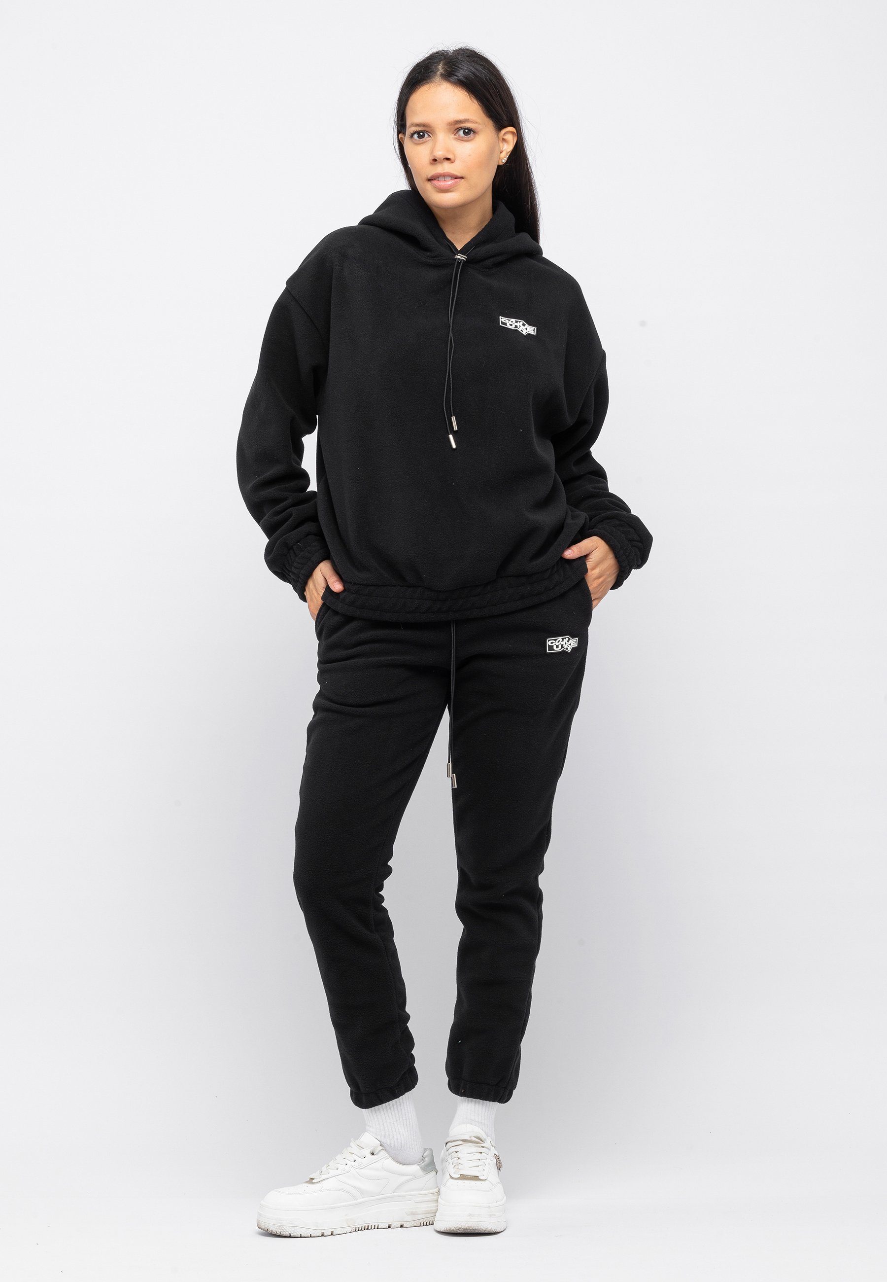 Tom Barron Freizeitanzug CASUAL OVERSIZE FLEECE TRACKSUIT FABRIC 2 COLOR BATCH, mit modernem Design