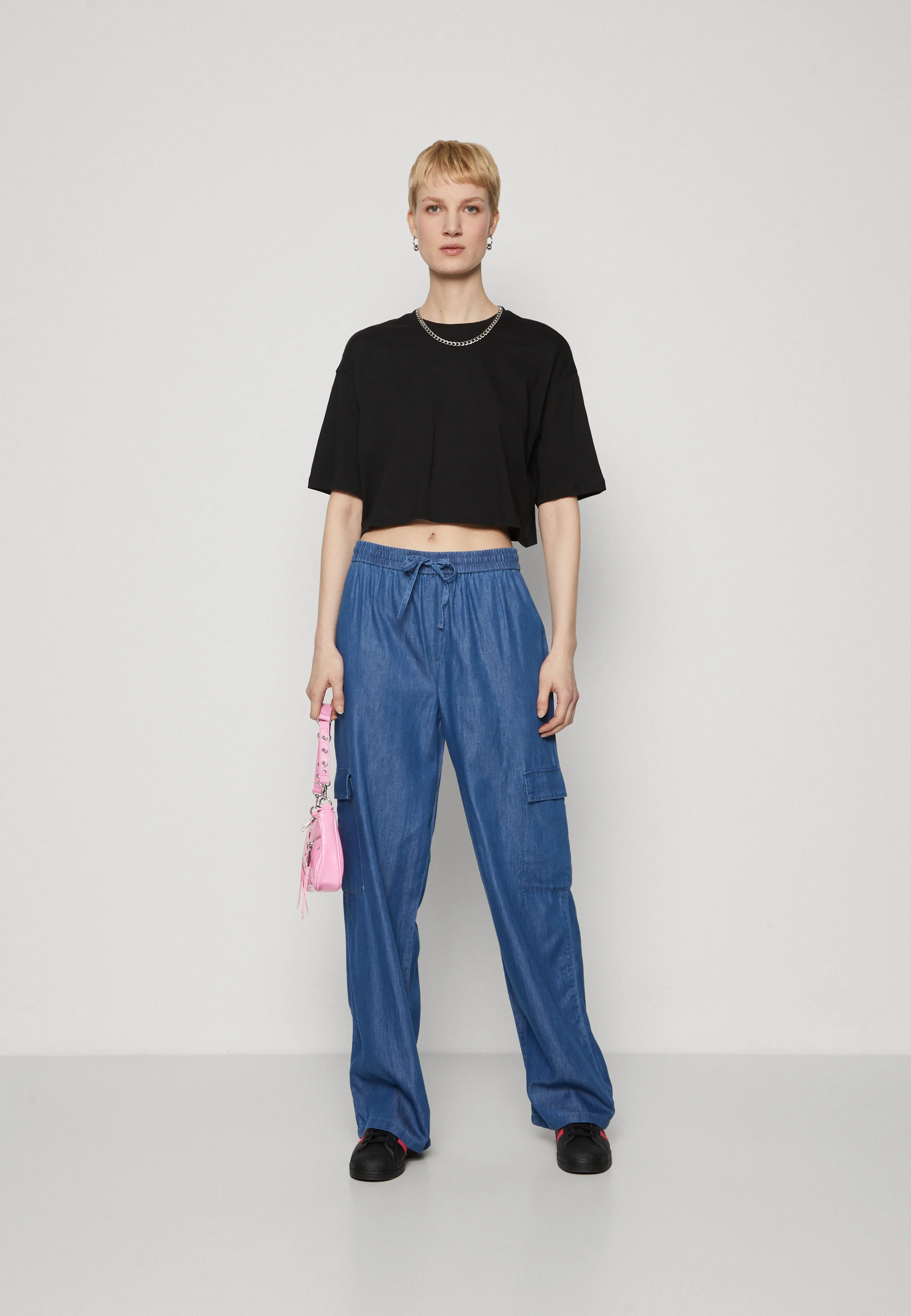 ONLY Tall ONLMAY BOXY CROP PACK DE 2 - Camiseta con estampado