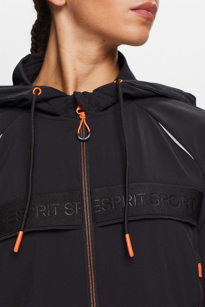 Windbreaker mit Logo