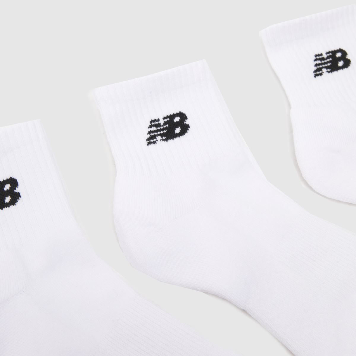 Komplet treh belih in črnih osnovnih nogavic do gležnjev New Balance