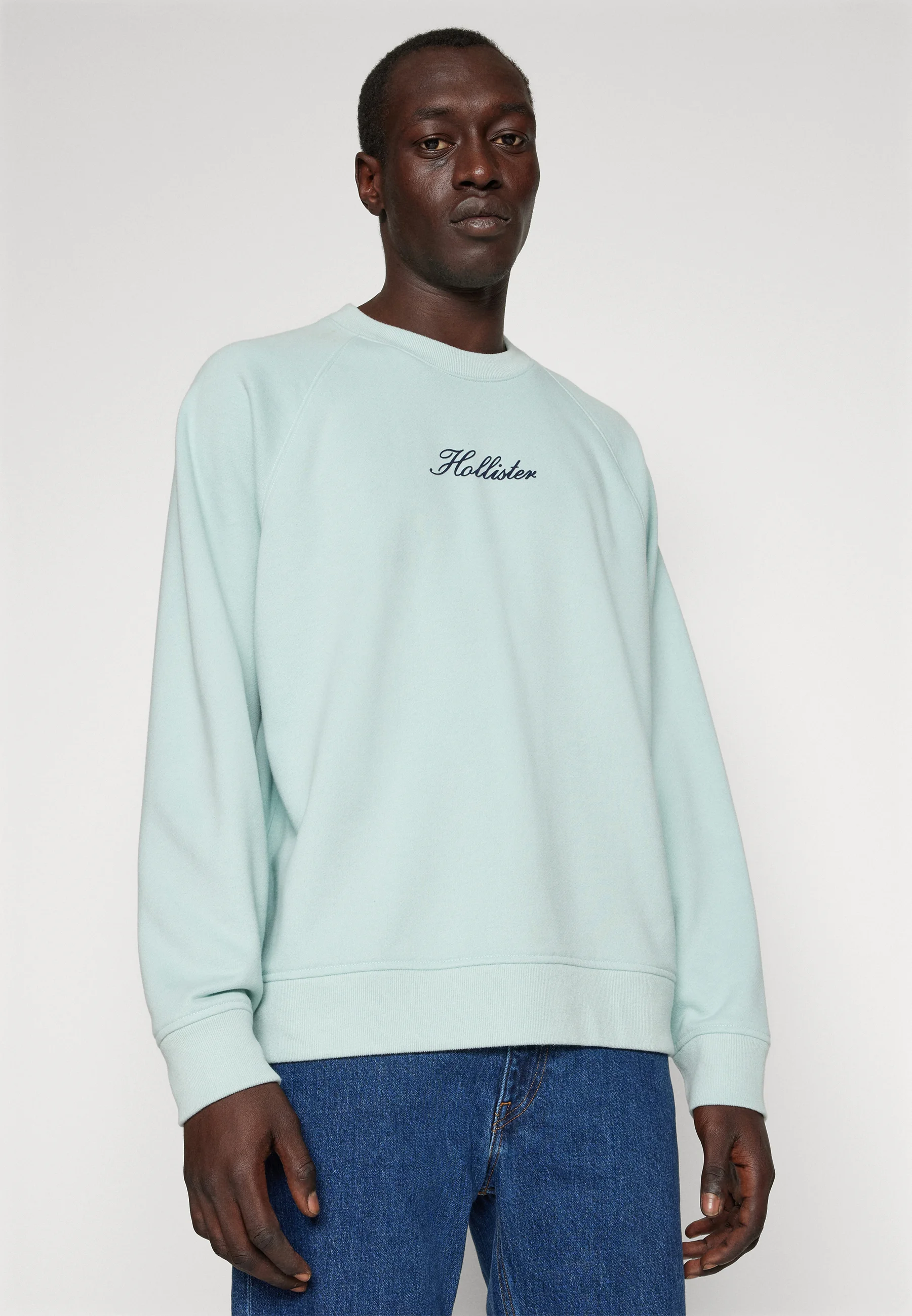 Sudadera Hollister Co. EXCLUSIVE CREW