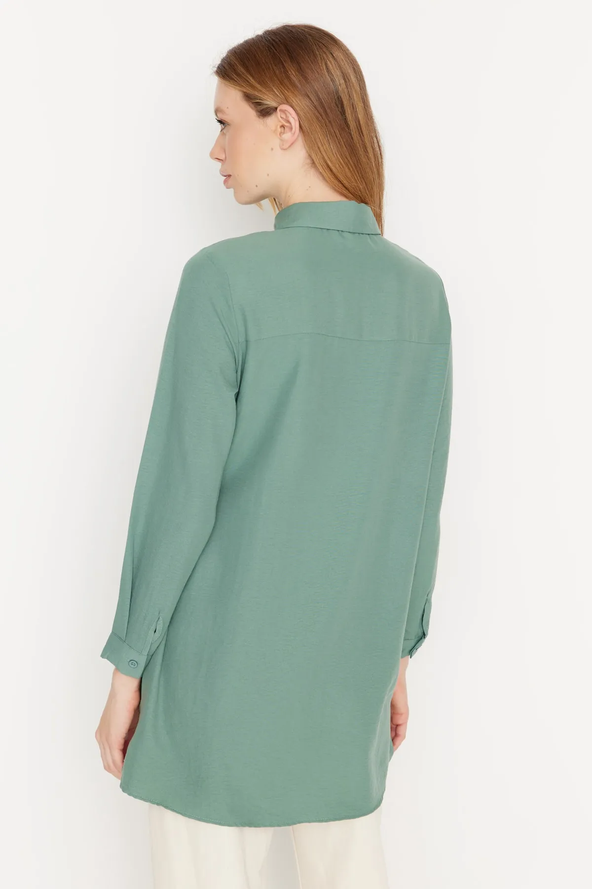 Trendyol Modest  Pistaziengrünes gewebtes Aerobin-Hemd mit Bindegürtel TCTSS22GO0105